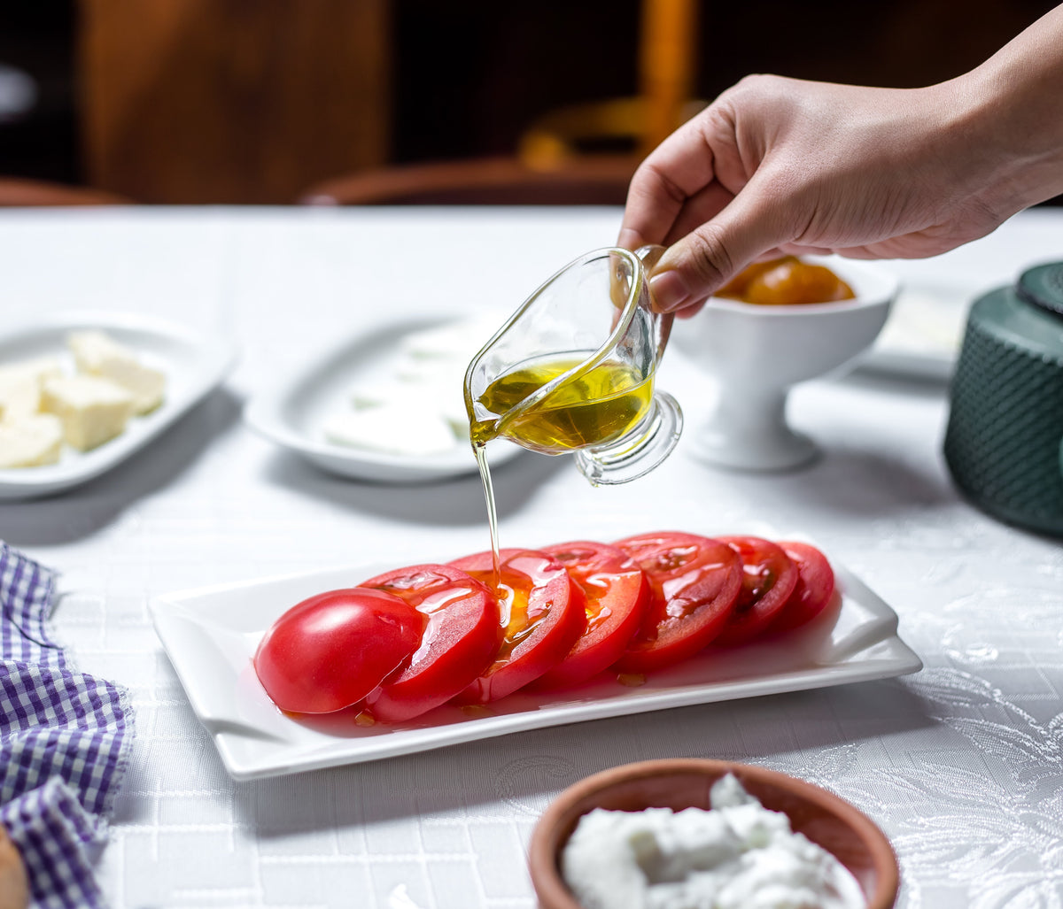 Olive Oil Acidity: What It Means & How to Choose Low-Acidity EVOO